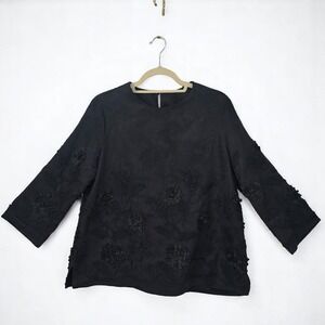 Floral Applique Blouse Woman Large? Black 3/4 Sleeve Textured Faux Suede Dressy